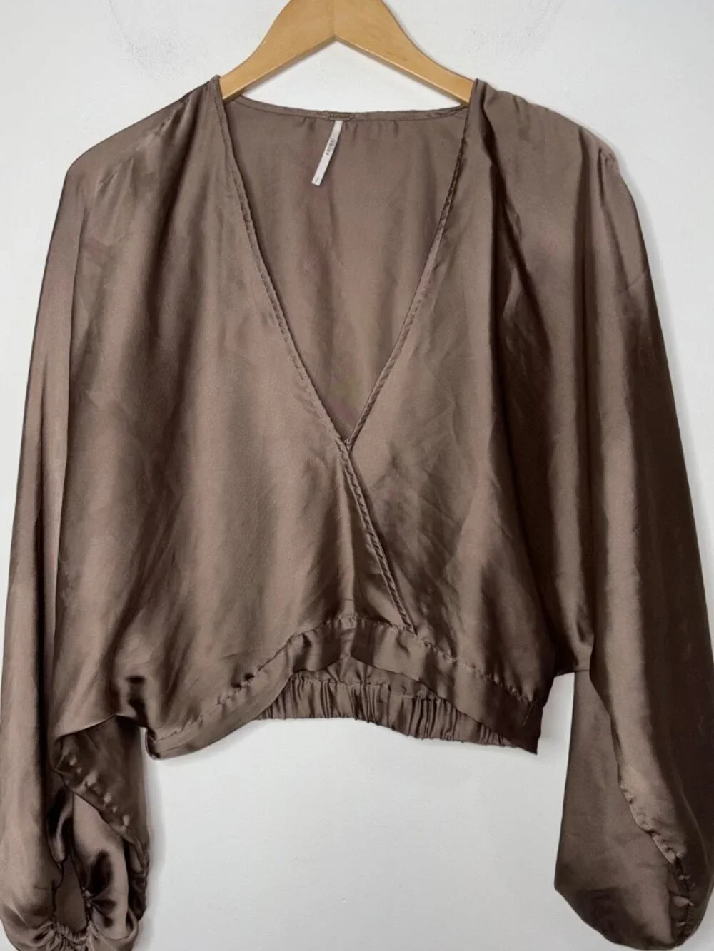 Free People Midnight Vibes Blouse Satin Cropped Ballon Sleeve V-Neck Top Small